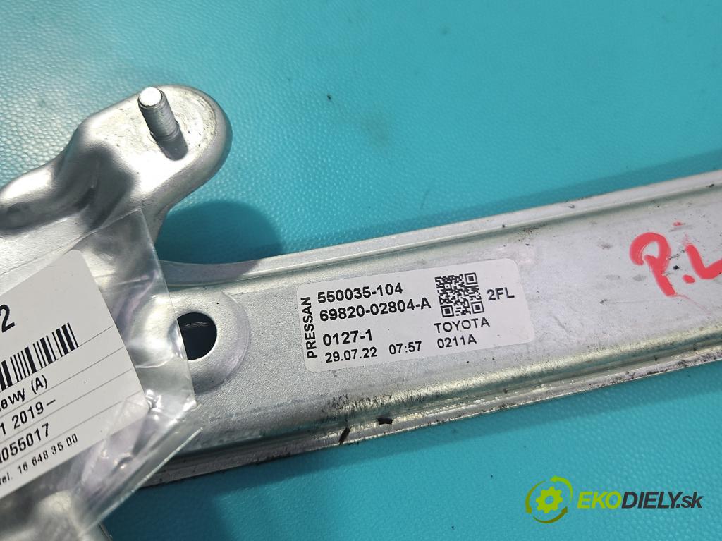 Toyota Corolla E21 2019- 1.5 12V 125 hp automatic 92 kW 1490 cm3 4- mechanismus stahování přední levý 69820-02804-A