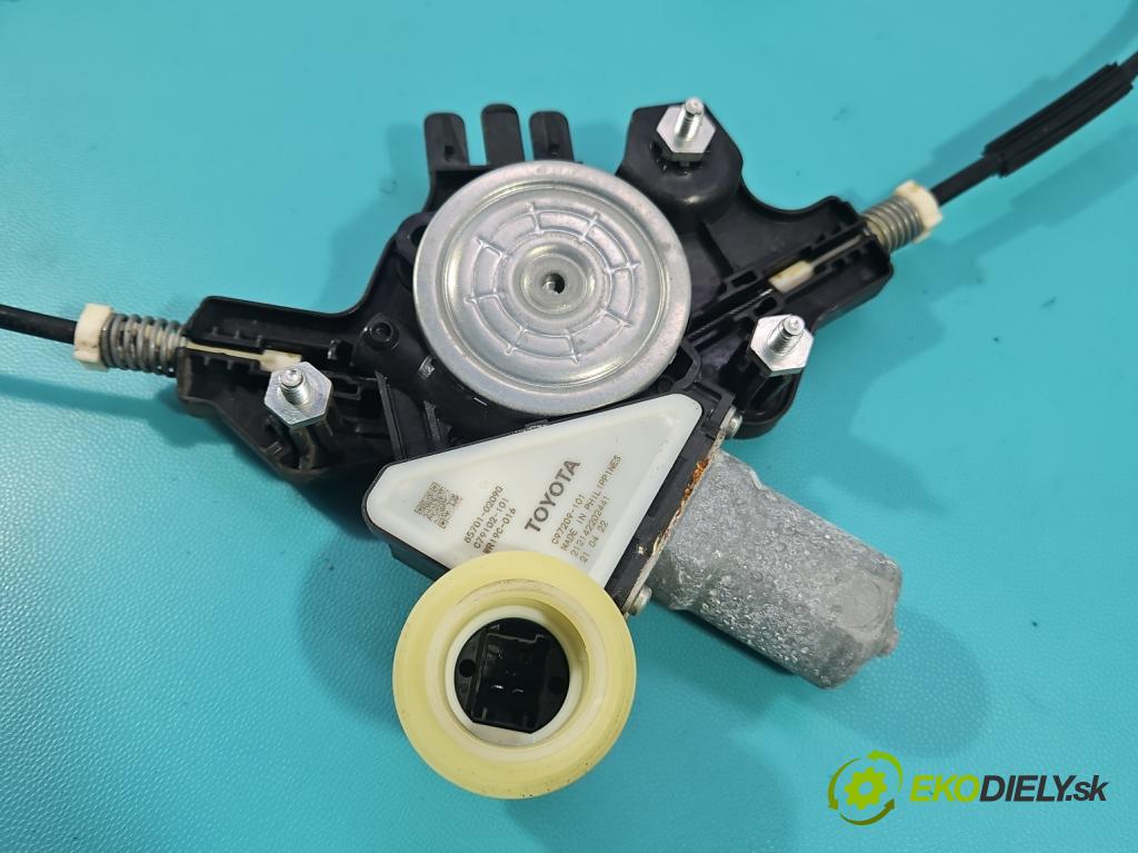 Toyota Corolla E21 2019- 1.5 12V 125 hp automatic 92 kW 1490 cm3 4- mechanismus stahování přední levý 69820-02804-A