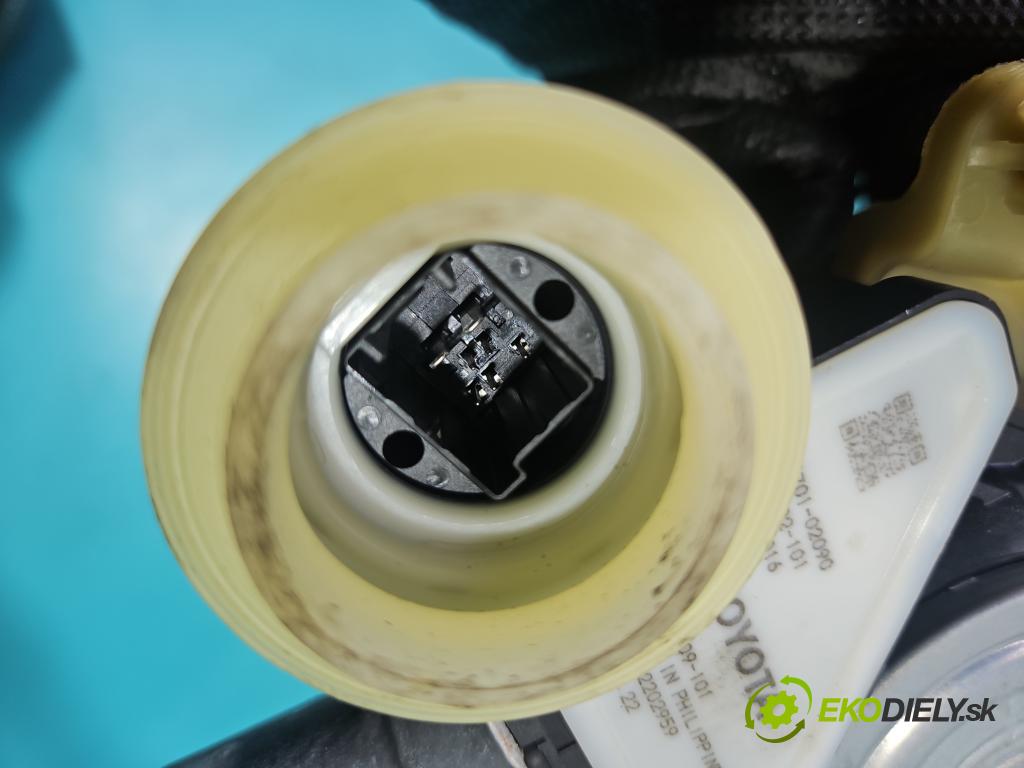 Toyota Corolla E21 2019- 1.5 12V 125 HP automatic 92 kW 1490 cm3 4- mechanizmus okna zadné ľavý 85701-02090