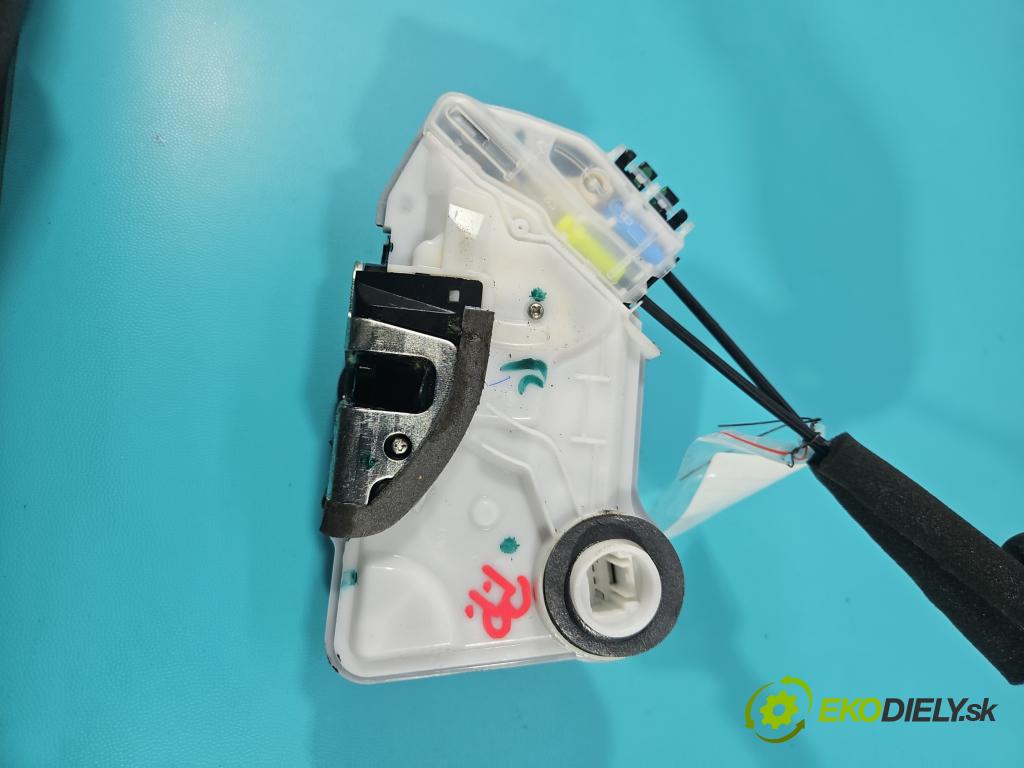 Toyota Corolla E21 2019- 1.5 12V 125 HP automatic 92 kW 1490 cm3 4- zámok predné pravý