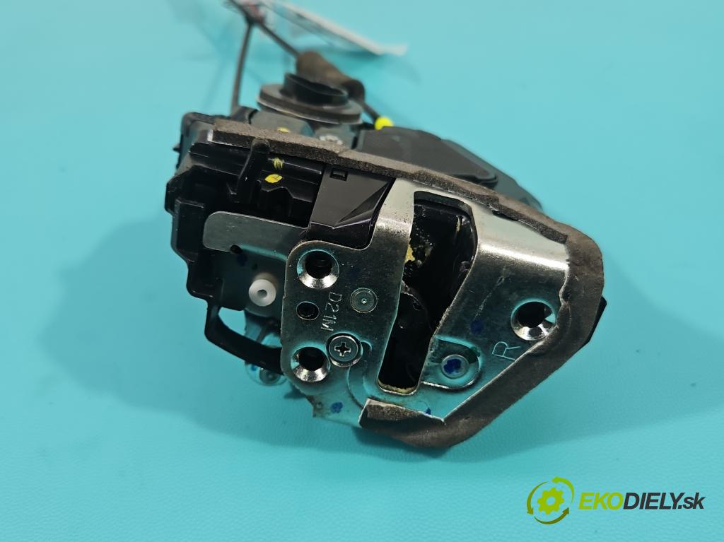 Toyota Corolla E21 2019- 1.5 12V 125 HP automatic 92 kW 1490 cm3 4- zámok zadné pravý