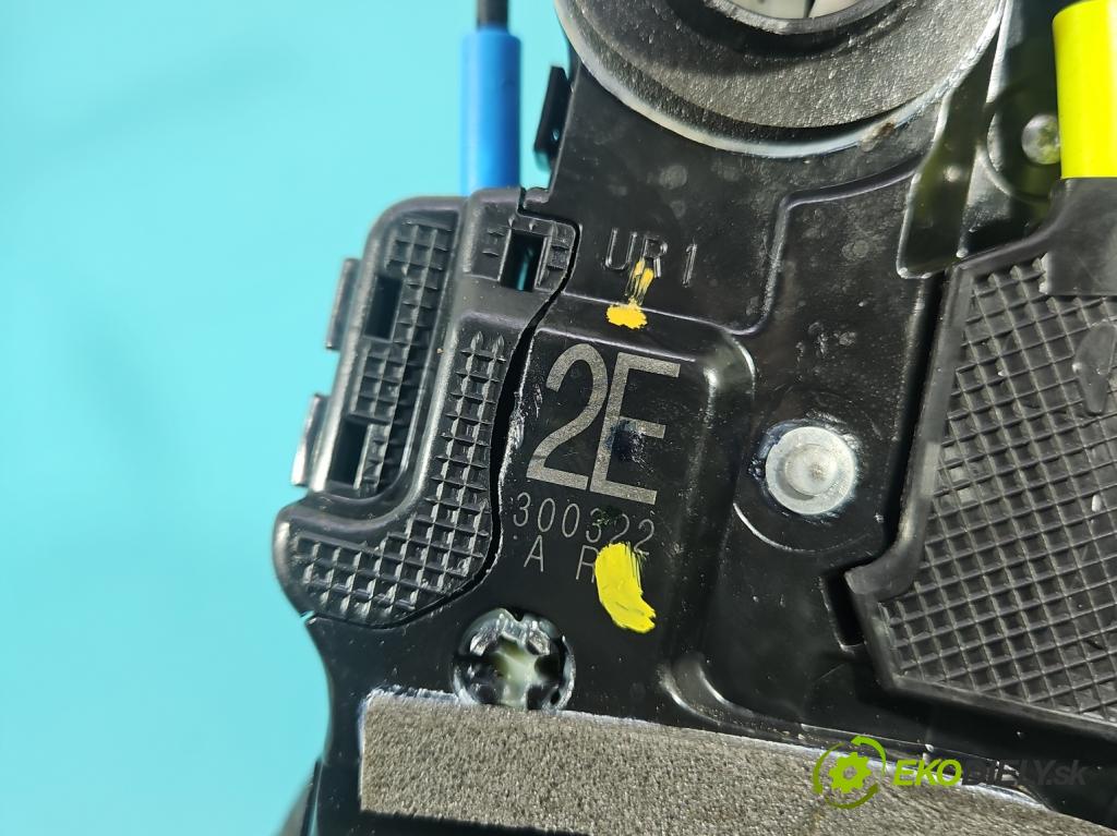 Toyota Corolla E21 2019- 1.5 12V 125 HP automatic 92 kW 1490 cm3 4- zámok zadné pravý