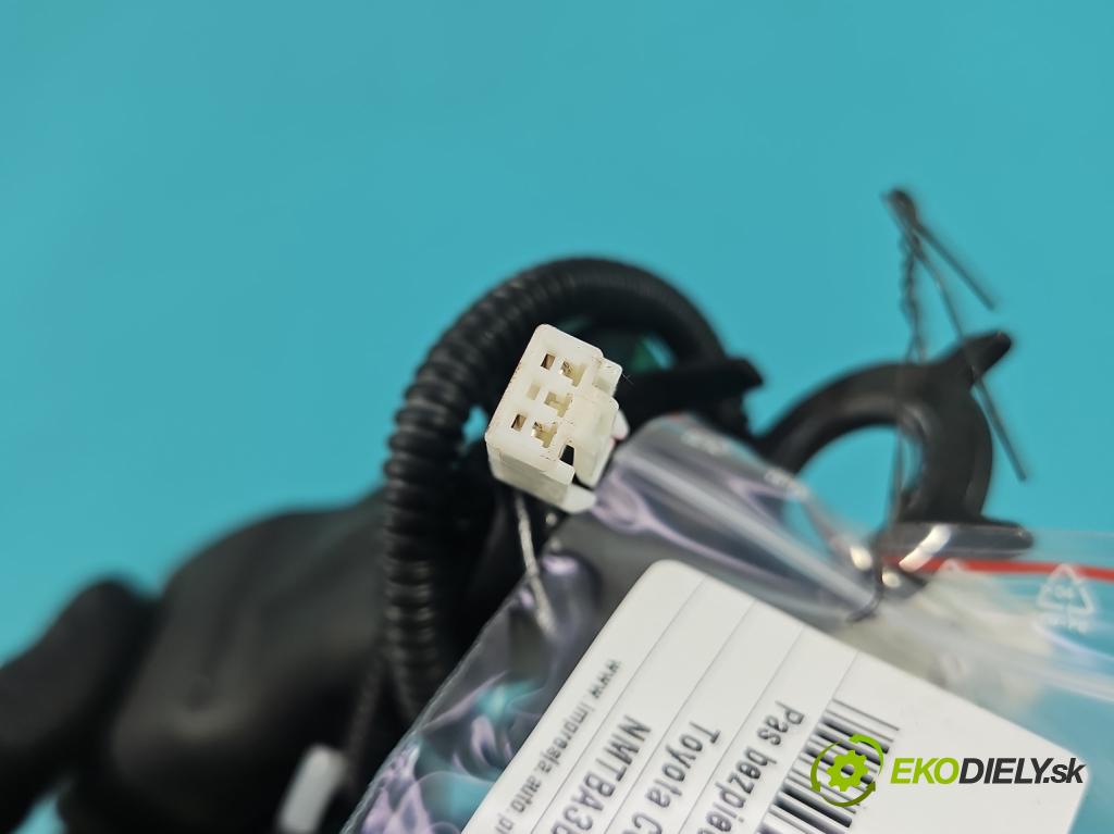 Toyota Corolla E21 2019- 1.5 12V 125 HP automatic 92 kW 1490 cm3 4- pas bezpečnosť: predné pravý