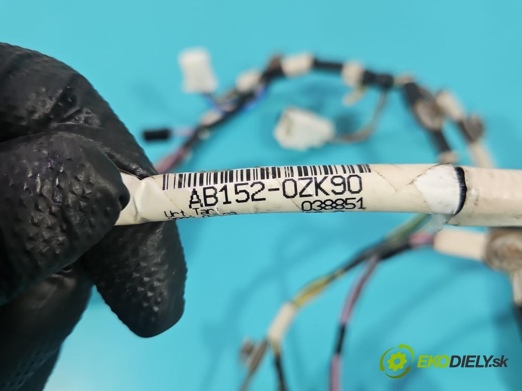 Toyota Corolla E21 2019- 1.5 12V 125 HP automatic 92 kW 1490 cm3 4- Zväzok: dvere predné vľavo: AB152-0ZK90