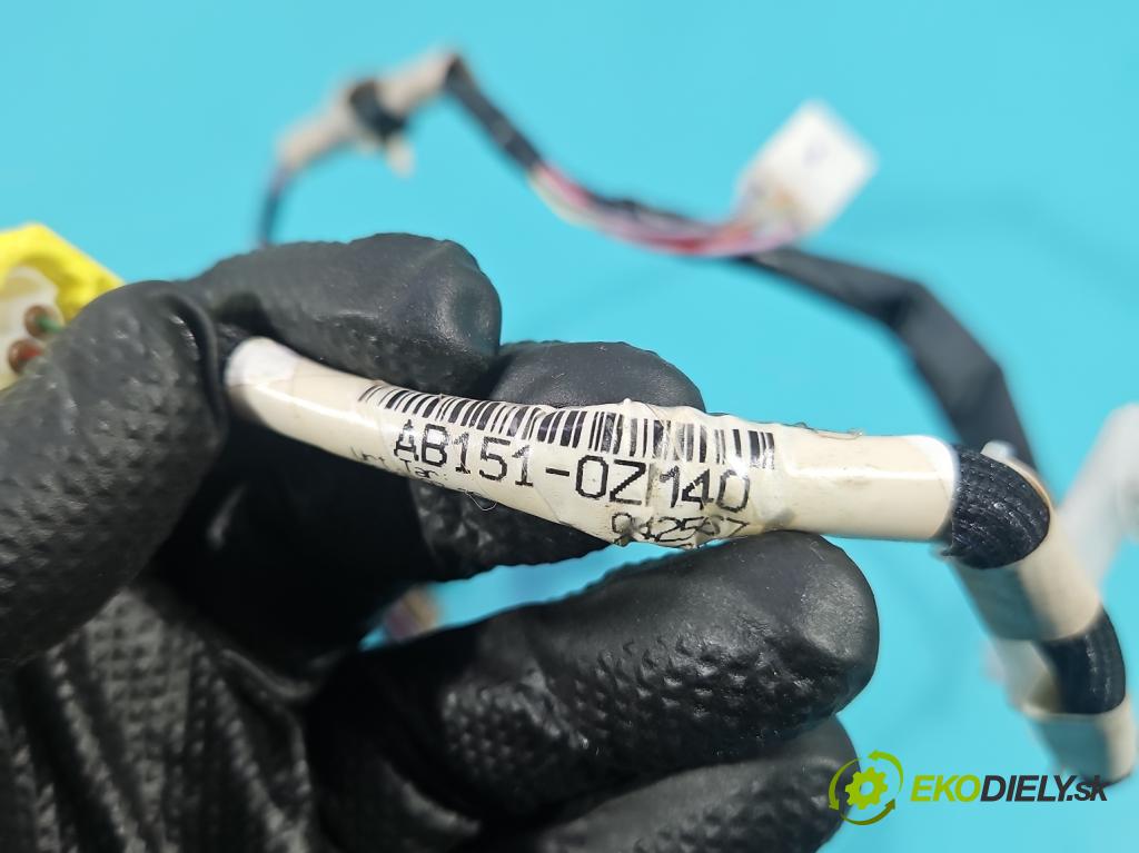 Toyota Corolla E21 2019- 1.5 12V 125 HP automatic 92 kW 1490 cm3 4- Zväzok: dvere predné pravých 82151 OZ M40 F