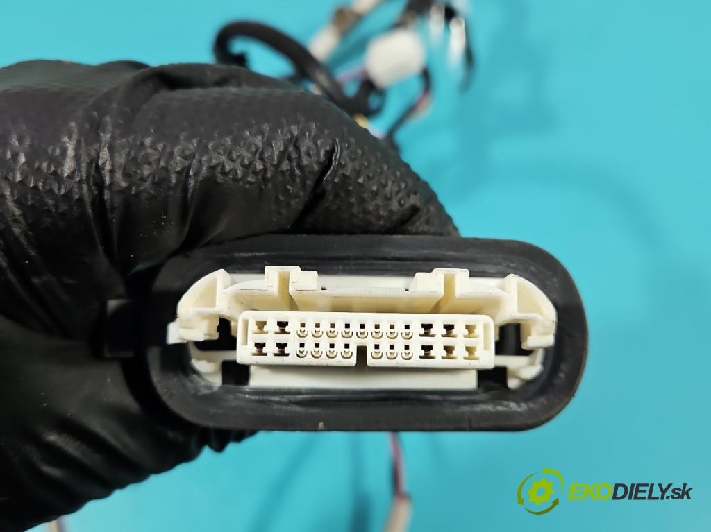 Toyota Corolla E21 2019- 1.5 12V 125 HP automatic 92 kW 1490 cm3 4- Zväzok: dvere zadné vľavo: 8215402D50