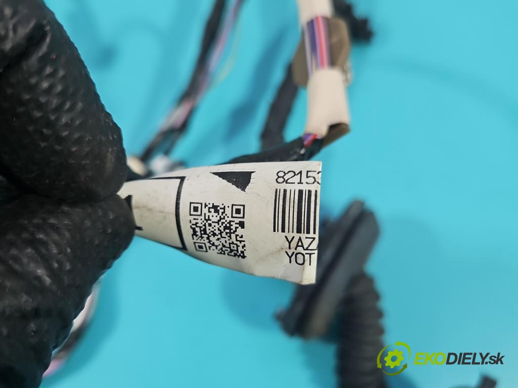 Toyota Corolla E21 2019- 1.5 12V 125 HP automatic 92 kW 1490 cm3 4- Zväzok: dvere zadné pravých 8215302F30