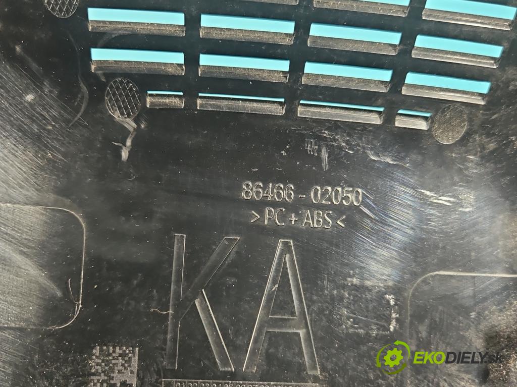 Toyota Corolla E21 2019- 1.5 12V 125 HP automatic 92 kW 1490 cm3 4- kryt plast 86466-02050