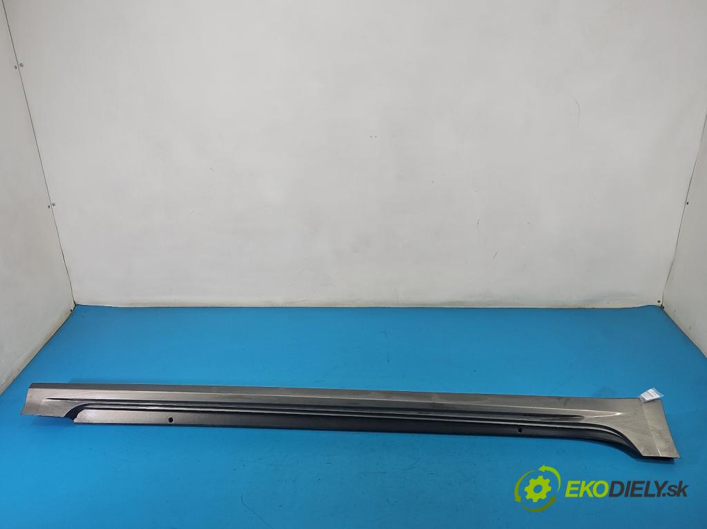 Toyota Corolla E21 2019- 1.5 12V 125 hp automatic 92 kW 1490 cm3 4- lišta práh: pravé  (Prahová lišta)