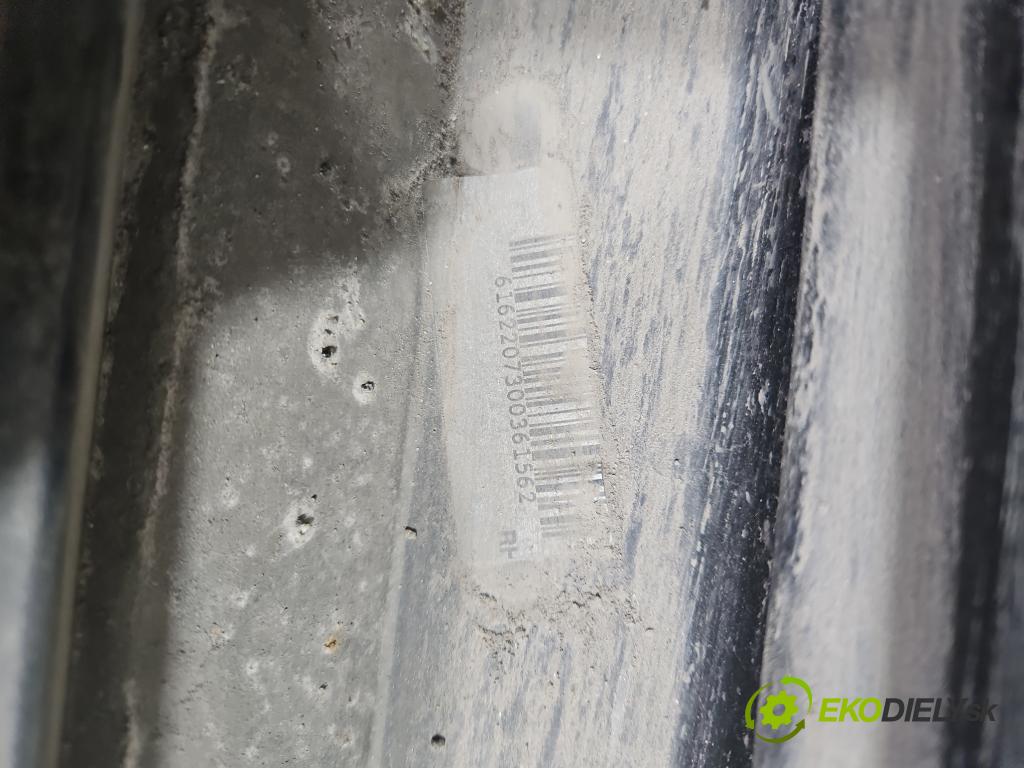 Toyota Corolla E21 2019- 1.5 12V 125 HP automatic 92 kW 1490 cm3 4- lišta práh: pravé  (Lišta prahová)