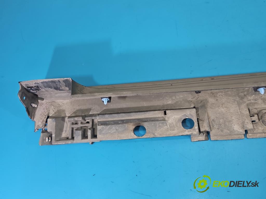 Toyota Corolla E21 2019- 1.5 12V 125 HP automatic 92 kW 1490 cm3 4- lišta práh: pravé  (Lišta prahová)