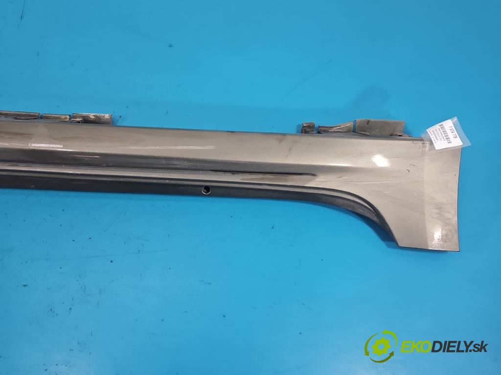 Toyota Corolla E21 2019- 1.5 12V 125 HP automatic 92 kW 1490 cm3 4- lišta práh: pravé  (Lišta prahová)