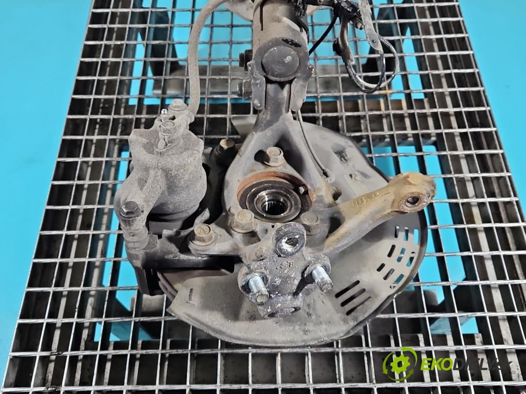 Toyota Corolla E21 2019- 1.5 12V 125 HP automatic 92 kW 1490 cm3 4- náboj pravé  (Náboj kolesa)