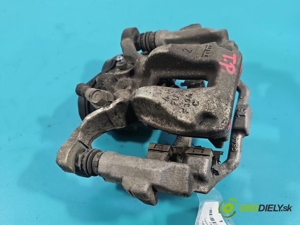 Toyota Corolla E21 2019- 1.5 12V 125 HP automatic 92 kW 1490 cm3 4- brzdič zadné pravý  (Kľučka dverí ostatné)