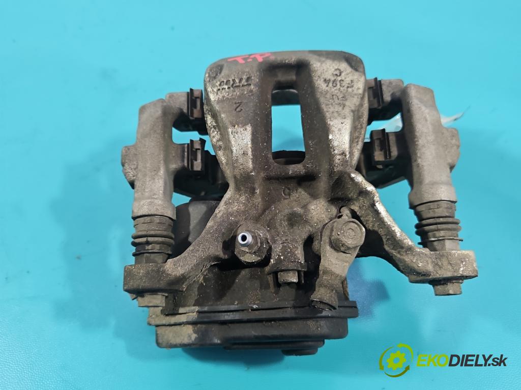 Toyota Corolla E21 2019- 1.5 12V 125 HP automatic 92 kW 1490 cm3 4- brzdič zadné pravý  (Kľučka dverí ostatné)