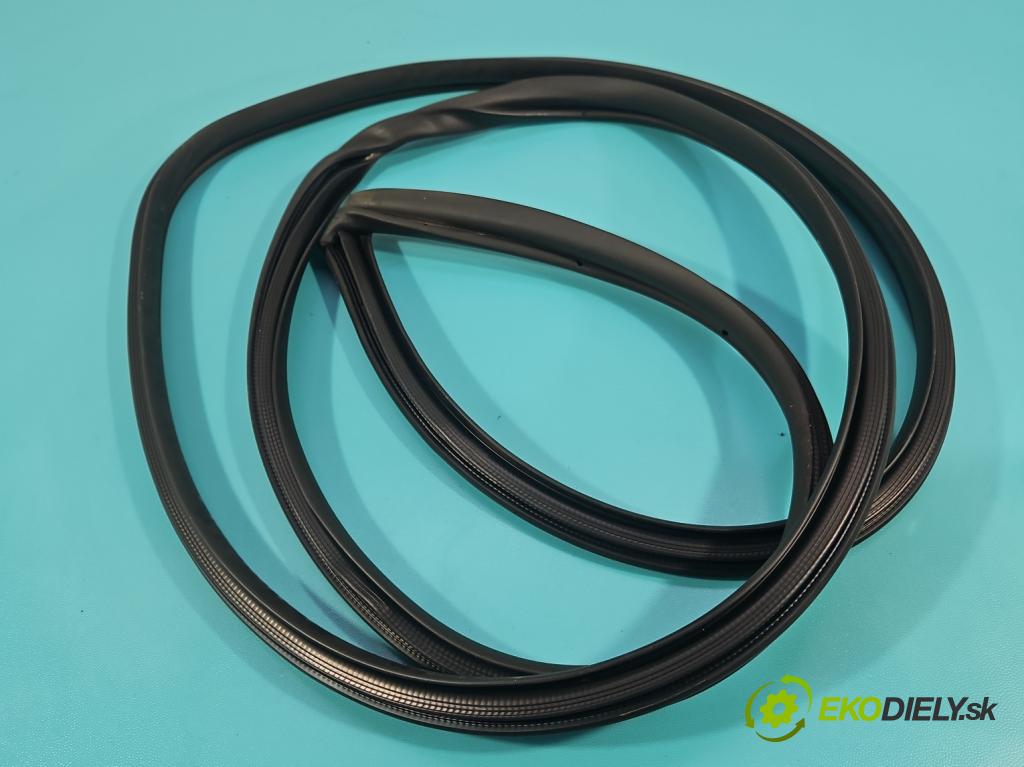 Toyota Corolla E21 2019- 1.5 12V 125 HP automatic 92 kW 1490 cm3 4- Těsnění: dvere predné pravé 62311-02340