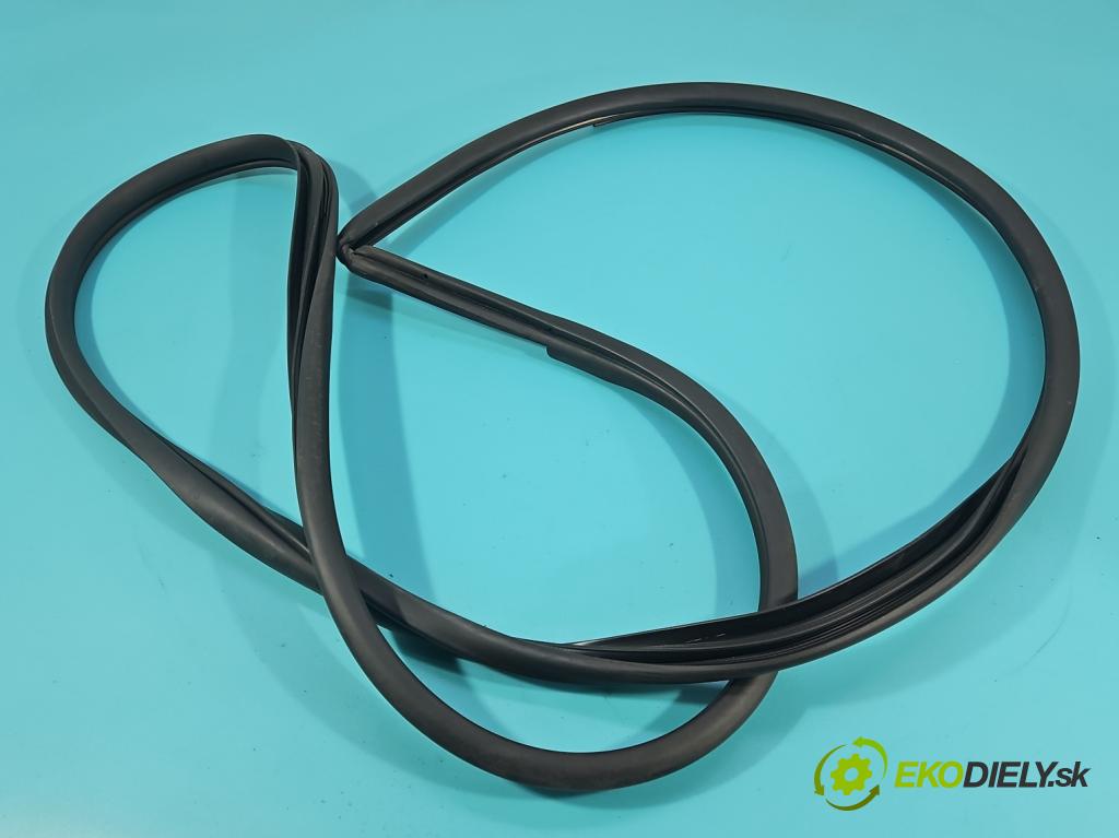 Toyota Corolla E21 2019- 1.5 12V 125 hp automatic 92 kW 1490 cm3 4- Těsnění: dveře zadní levé 62332-02380 (Karoserie ostatní)