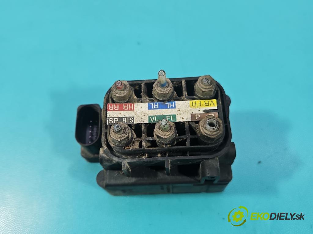 Mercedes S W221 2005-2013 3.5 V6 272 HP automatic 200 kW 3498 cm3 4- Distributor: A2513200058