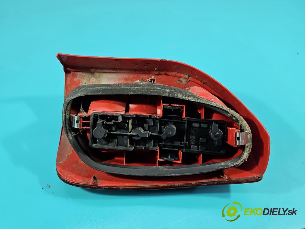 Citroen Xsara Picasso 1.8 16V 116 hp manual 85 kW 1749 cm3 5- světlo zadní levé  (Klika dveří ostatní)