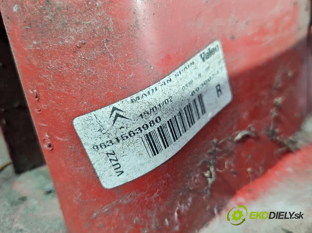Citroen Xsara Picasso 1.8 16V 116 HP manual 85 kW 1749 cm3 5- svetlo / reflektor zadné pravé 9631563980 (Kľučka dverí ostatné)