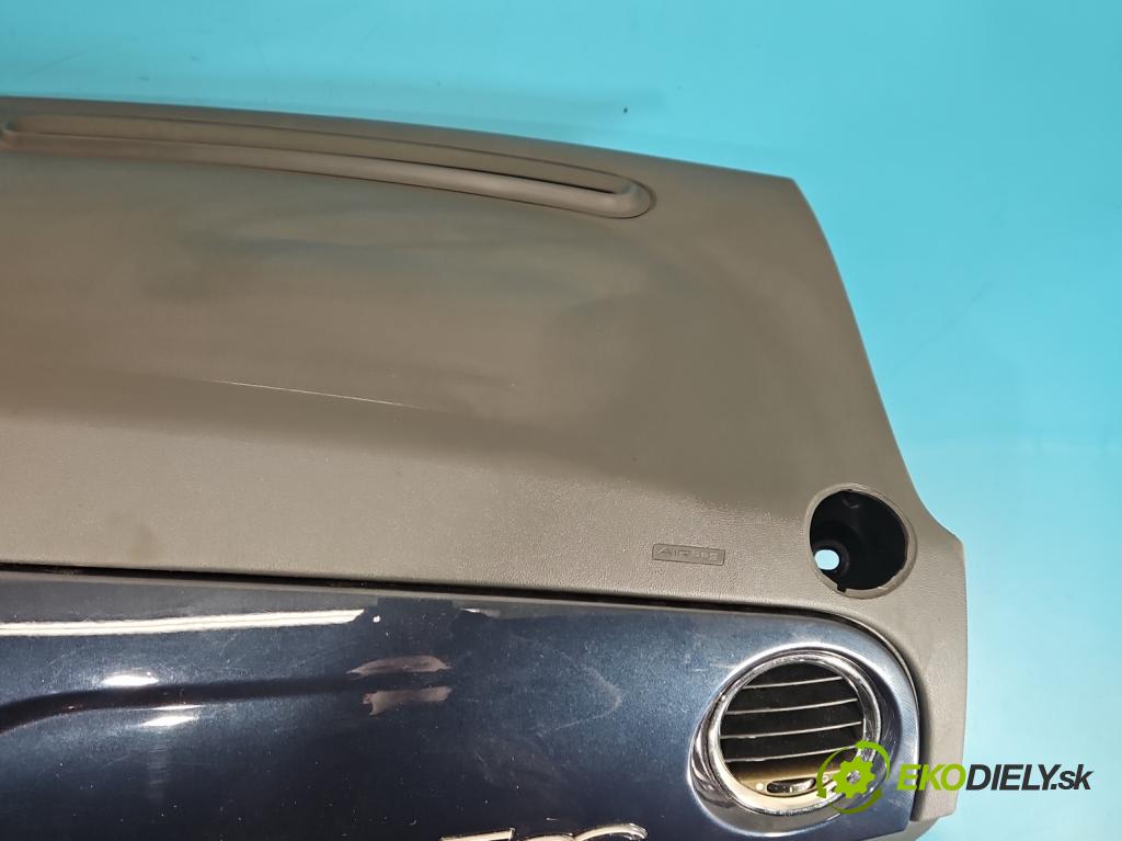 Fiat 500 2007-2020 1.3 jtd 75 hp manual 55 kW 1248 cm3 3- kokpit,přistrojova deska