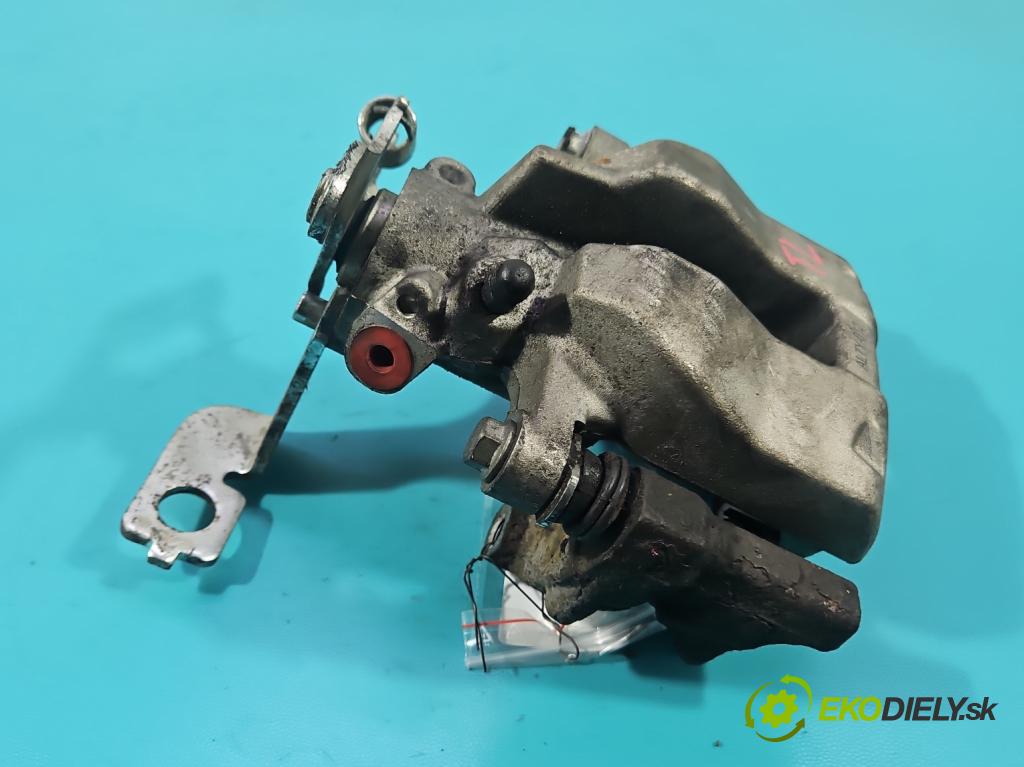 Toyota Avensis III T27 2009-2018 2.2 D4D 150 hp manual 110 kW 2231 cm3 5- brzdič zadní levý  (Klika dveří ostatní)