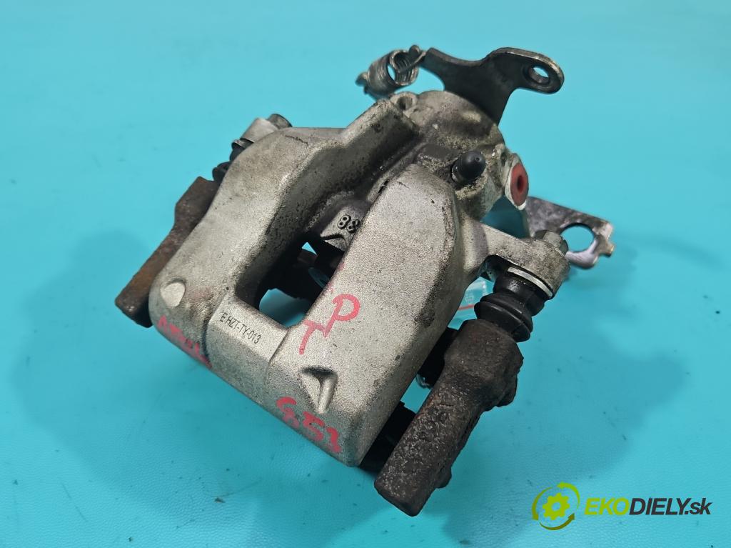 Toyota Avensis III T27 2009-2018 2.2 D4D 150 HP manual 110 kW 2231 cm3 5- brzdič zadné pravý  (Kľučka dverí ostatné)