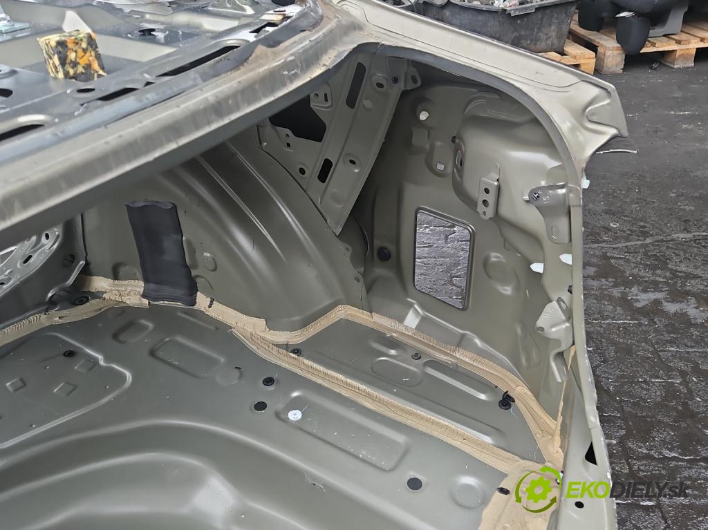 Toyota Corolla E21 2019- 1.5 12V 125 HP automatic 92 kW 1490 cm3 4- blatník zadné pravý