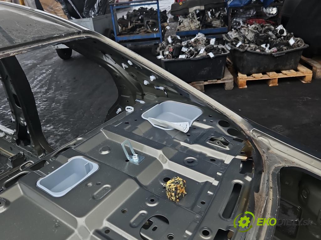 Toyota Corolla E21 2019- 1.5 12V 125 HP automatic 92 kW 1490 cm3 4- blatník zadné pravý