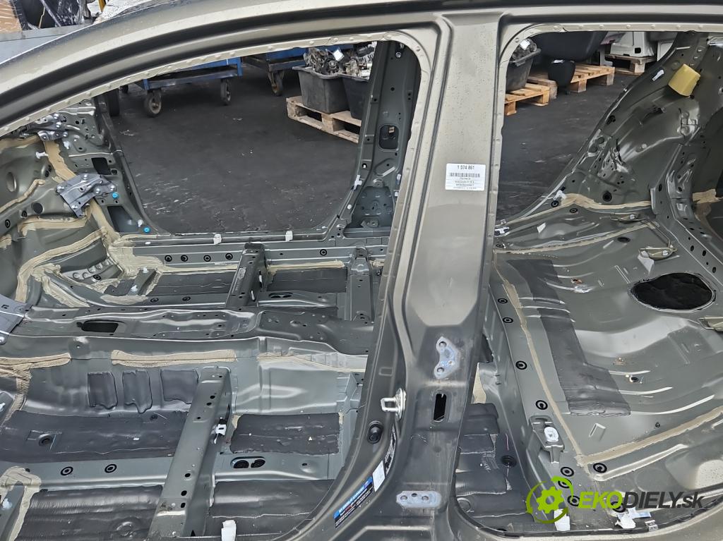 Toyota Corolla E21 2019- 1.5 12V 125 HP automatic 92 kW 1490 cm3 4- Práh: ľavý  (Karoséria ostatné)