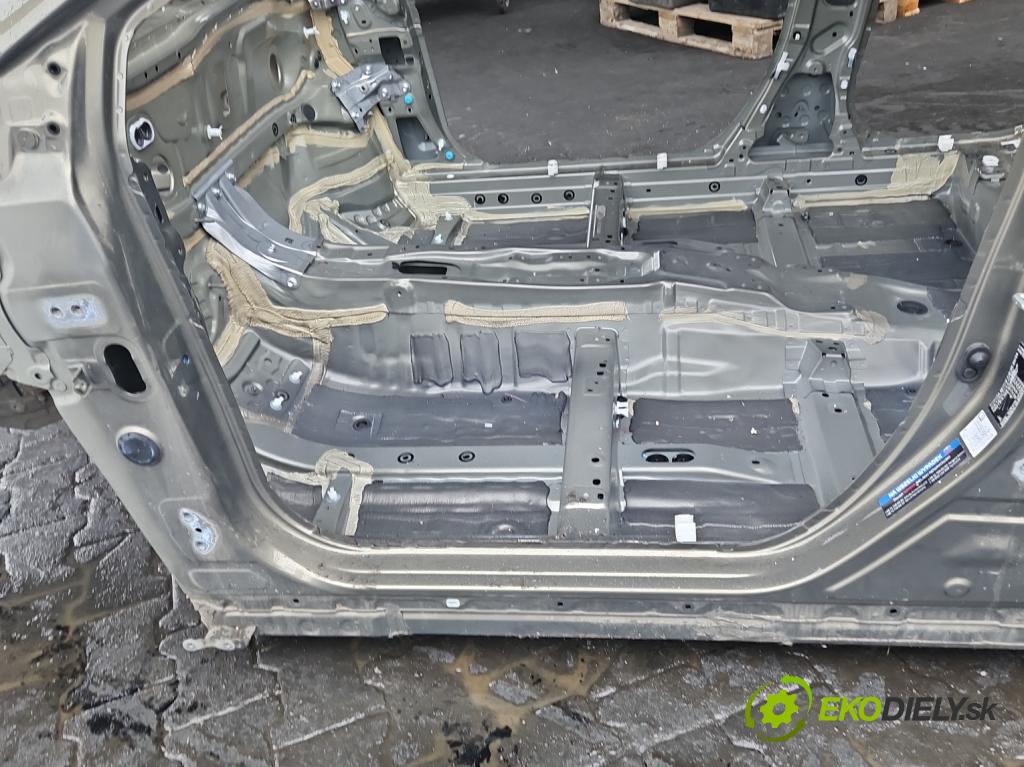 Toyota Corolla E21 2019- 1.5 12V 125 HP automatic 92 kW 1490 cm3 4- Práh: ľavý  (Karoséria ostatné)