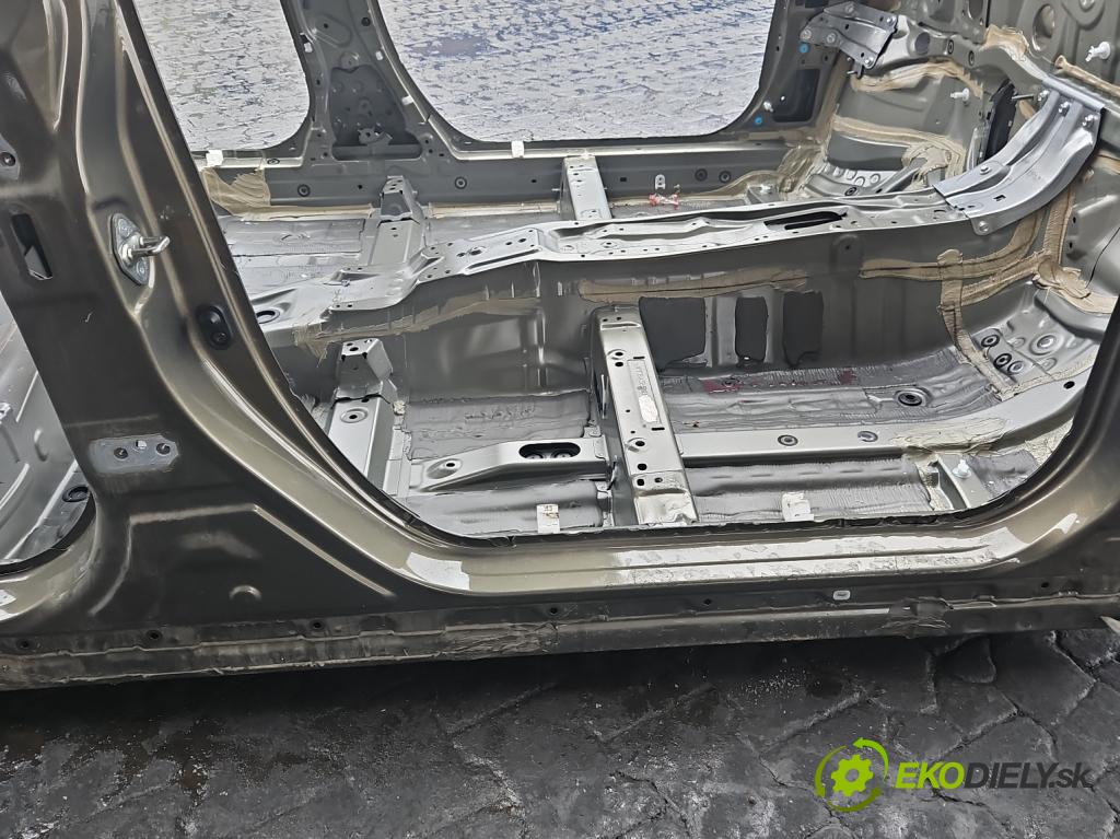 Toyota Corolla E21 2019- 1.5 12V 125 HP automatic 92 kW 1490 cm3 4- Práh: pravý  (Karoséria ostatné)