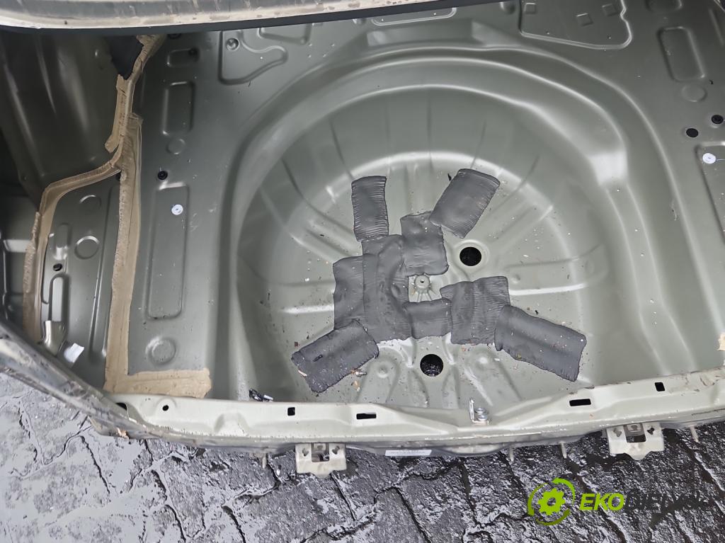 Toyota Corolla E21 2019- 1.5 12V 125 HP automatic 92 kW 1490 cm3 4- pas zadní: