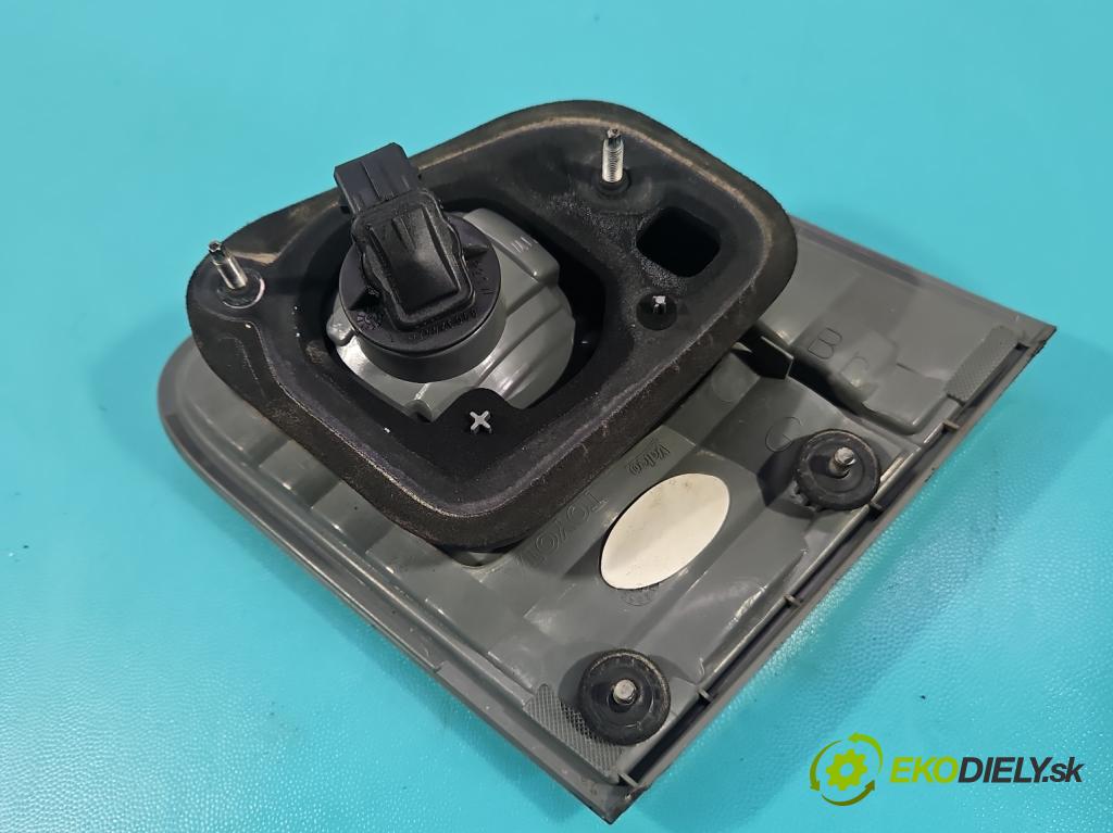 Toyota Avensis III T27 2009-2018 2.2 D4D 150 hp manual 110 kW 2231 cm3 5- světlo zadní levé  (Klika dveří ostatní)