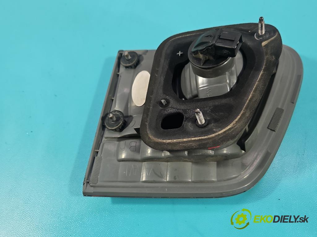 Toyota Avensis III T27 2009-2018 2.2 D4D 150 hp manual 110 kW 2231 cm3 5- světlo zadní levé  (Klika dveří ostatní)