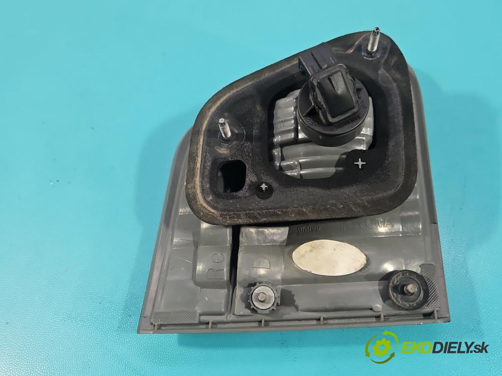 Toyota Avensis III T27 2009-2018 2.2 D4D 150 HP manual 110 kW 2231 cm3 5- svetlo / reflektor zadné pravé  (Kľučka dverí ostatné)