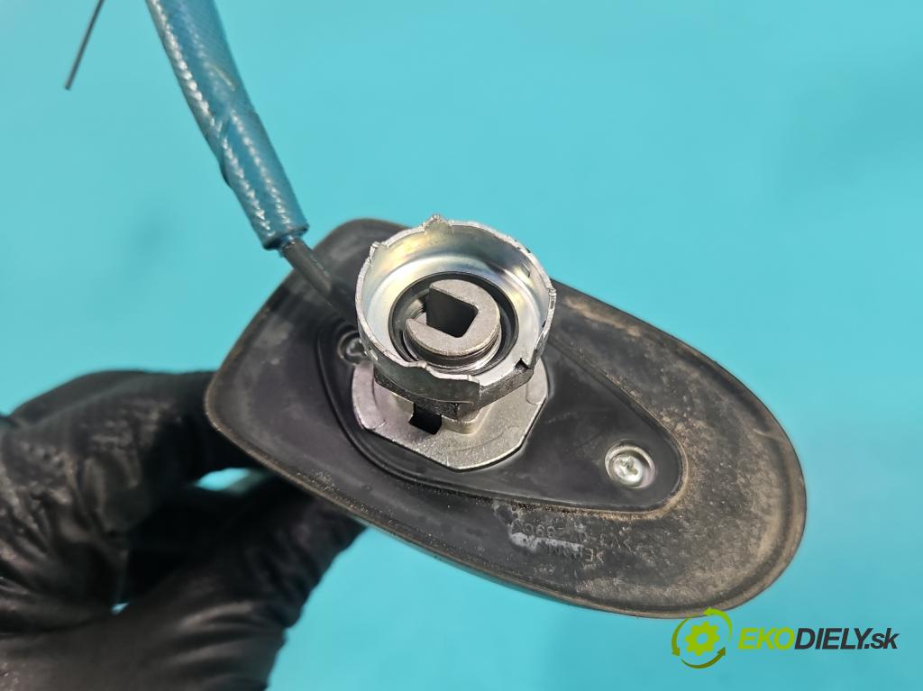 Toyota Avensis III T27 2009-2018 2.2 D4D 150 HP manual 110 kW 2231 cm3 5- Antena