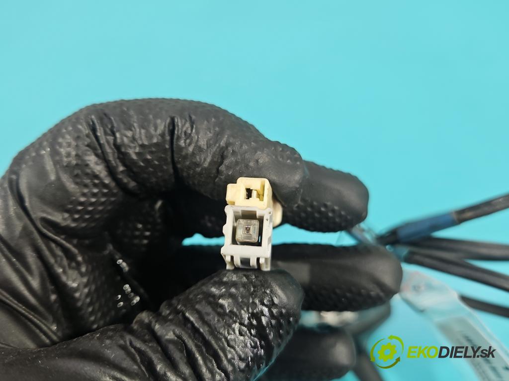 Toyota Avensis III T27 2009-2018 2.2 D4D 150 HP manual 110 kW 2231 cm3 5- Antena