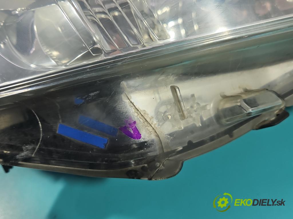 Toyota Avensis III T27 2009-2018 2.2 D4D 150 HP manual 110 kW 2231 cm3 5- Reflektor: pravý H279HR-AE (Svetlo predné pravé)