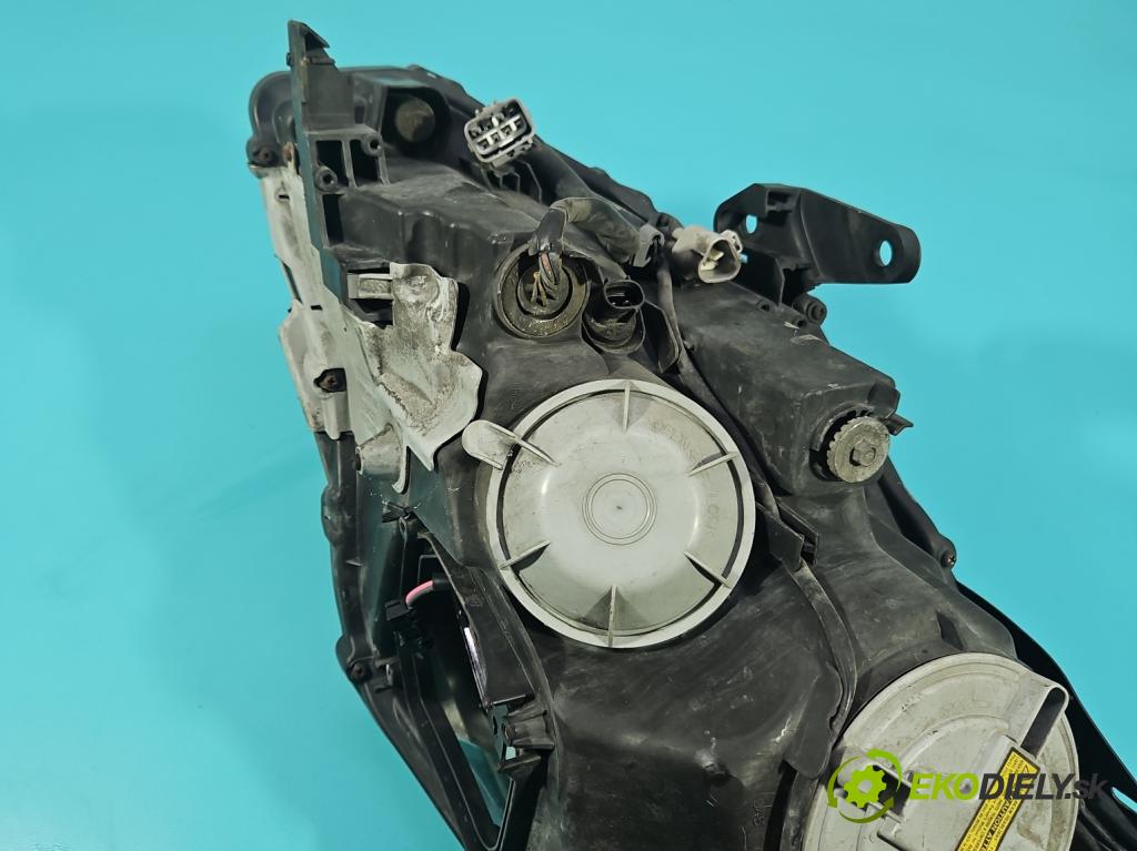 Toyota Avensis III T27 2009-2018 2.2 D4D 150 HP manual 110 kW 2231 cm3 5- Reflektor: pravý H279HR-AE (Svetlo predné pravé)