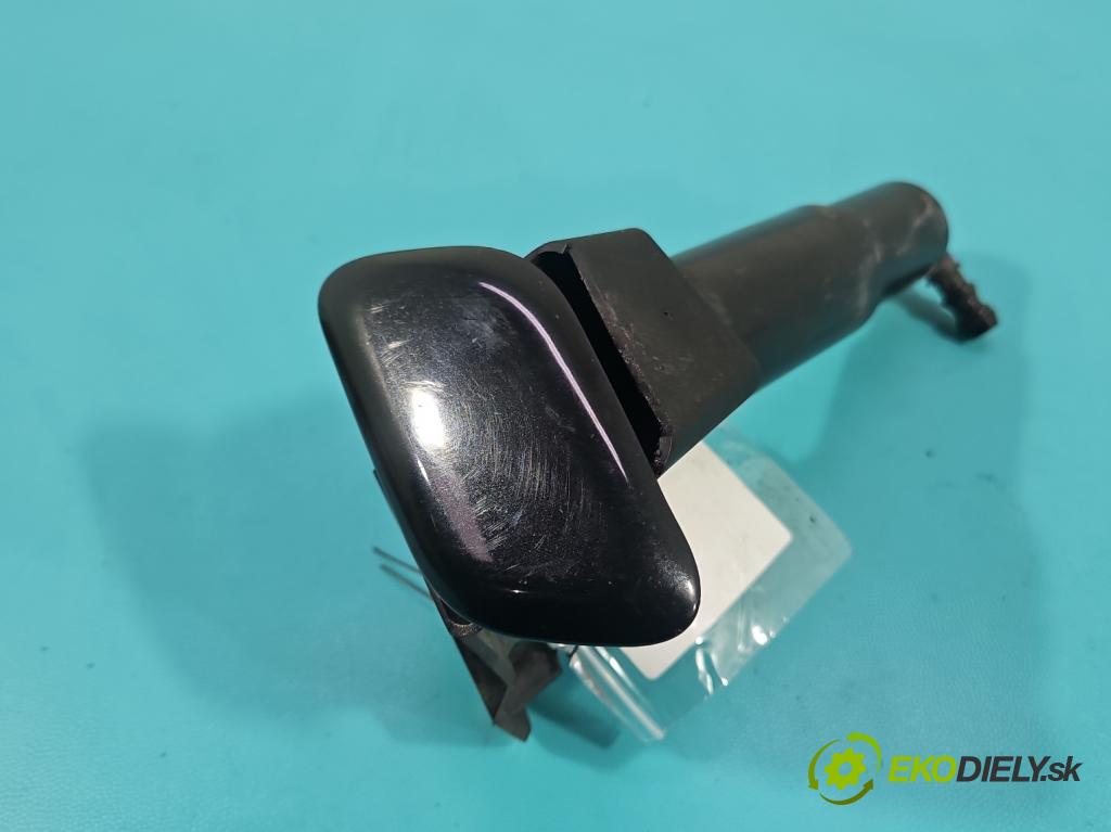 Toyota Avensis III T27 2009-2018 2.2 D4D 150 HP manual 110 kW 2231 cm3 5- ostrekovač reflektor: ľavý 85208-05030 (Motorček ostrekovačov)