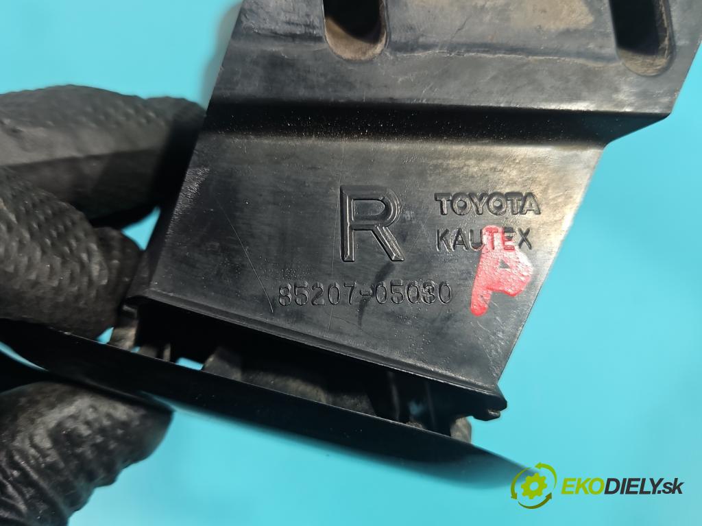 Toyota Avensis III T27 2009-2018 2.2 D4D 150 HP manual 110 kW 2231 cm3 5- ostrekovač reflektor: pravý 85207-05030