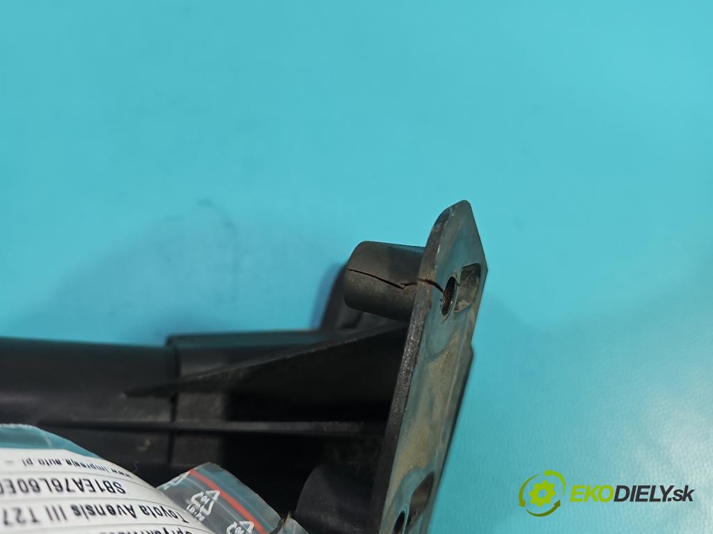 Toyota Avensis III T27 2009-2018 2.2 D4D 150 HP manual 110 kW 2231 cm3 5- ostrekovač reflektor: pravý 85207-05030