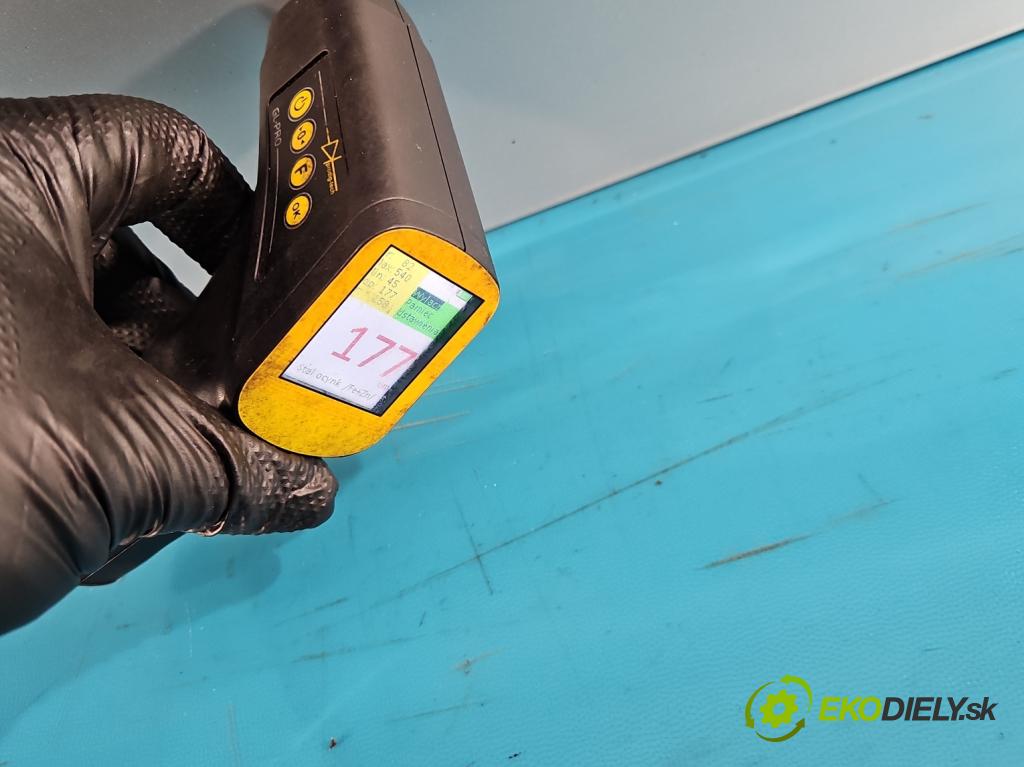 Citroen Xsara Picasso 1.8 16V 116 hp manual 85 kW 1749 cm3 5- dveře přední pravé  (Klika dveří ostatní)