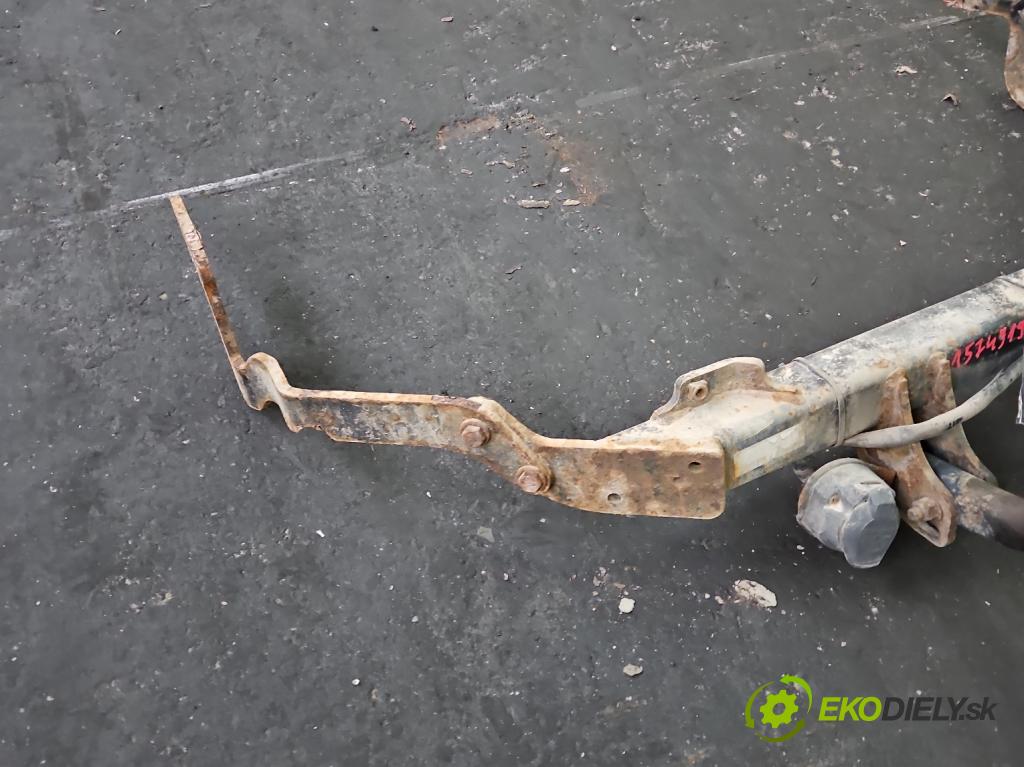 Citroen Xsara Picasso 1.8 16V 116 HP manual 85 kW 1749 cm3 5- Hák: vlečení:  (Ťažné zariadenie)