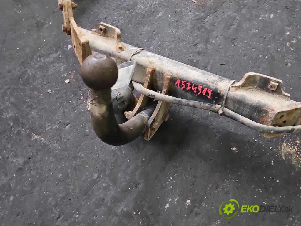 Citroen Xsara Picasso 1.8 16V 116 HP manual 85 kW 1749 cm3 5- Hák: vlečení:  (Ťažné zariadenie)