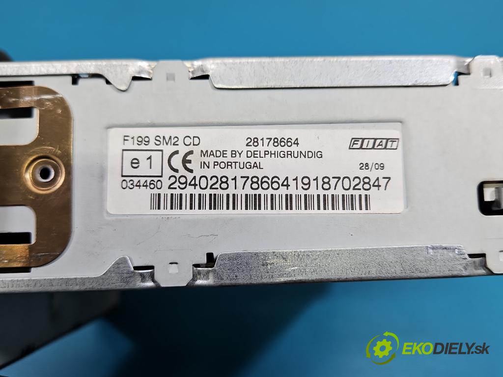 Fiat Punto Grande 1.4 8V 77 HP manual 57 kW 1368 cm3 5- Radio originál 7354812940