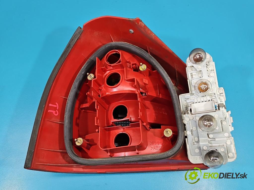 Audi A3 8L 1996-2003 1.9 tdi 90 HP manual 66 kW 1896 cm3 3- svetlo / reflektor zadné pravé 8L0945096 (Kľučka dverí ostatné)