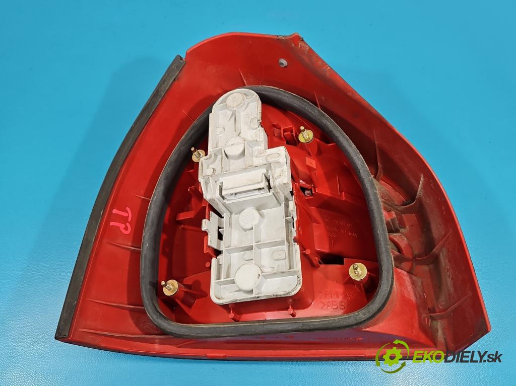 Audi A3 8L 1996-2003 1.9 tdi 90 HP manual 66 kW 1896 cm3 3- svetlo / reflektor zadné pravé 8L0945096 (Kľučka dverí ostatné)