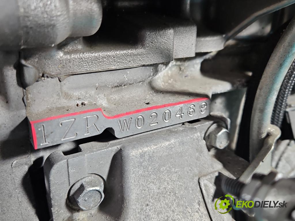 Toyota Auris II 2012-2018 1.6 16V 132  HP manual 97 kW 1598 cm3 5- motor benzín: 1ZR